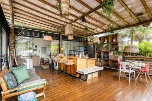 Casa aconchegante a 700 metros da praia - Camburi