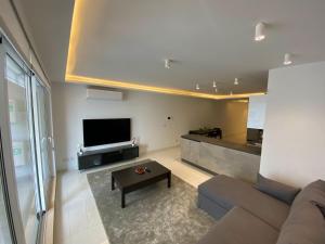 Tigné Sliema Three Bedrooms Apartment