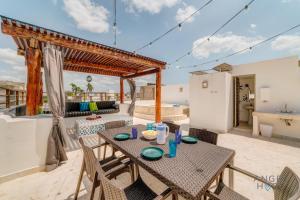 NEW Sunlit Stay Private Roof Terrace BBQ SpaTub