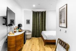 DTWN Historic Hotel, The Phenix, Ground Floor, Room # 100 - Dedham