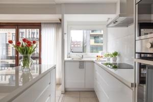 WeLoveOostende - Newly renovated large apartment 150m from the beach - Including bed sheets and final clea-ning
