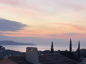 Appartement cosy dans une résidence avec piscine