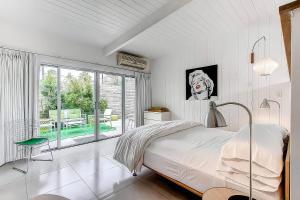 Historic Desert Star