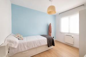 Ana María tranquilo, ideal familias