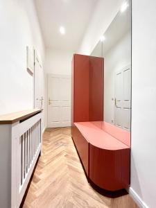 Central apartment with balcony next Augarten Park