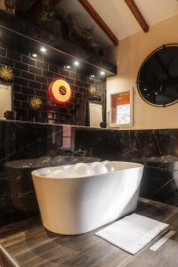 Appart hôtel le 8 La Suite - parking gratuit -