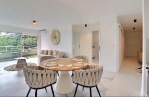 Appartements A 5 minutes de Monaco magnifique appartement vue mer et infinity pool : photos des chambres