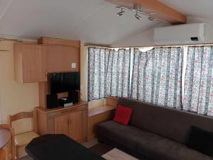 Bungalow au bord de la piscine 4 pers 5A