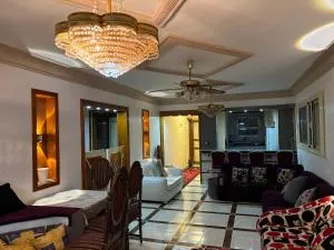 3BR Apartment on Plage - Dawwār Şaqr