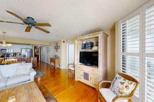 Little Big House at Windy Hill