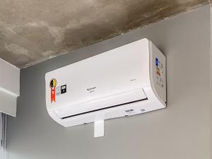 Jardins super vista do 21º andar com ar e piscina