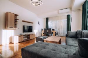 Darki Apartments 2 - Very Central Stay With Free Parking