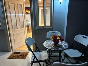 2Bedroom Apartment,free parking 06