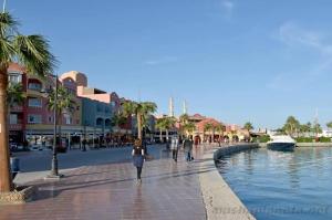 Sheraton Plaza Near Marina