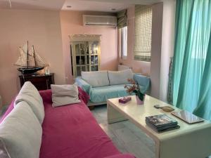 Lovely Maisonette & Parking