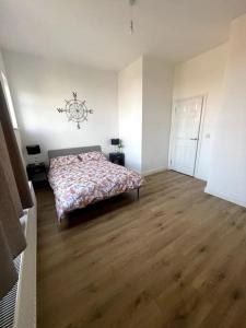 Cosy 3 bedroom flat in Chatham