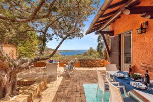 Amazing villa in a unique mediterranean island!