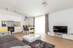 Apartments with parking space Kastel Stari, Kastela - 19740