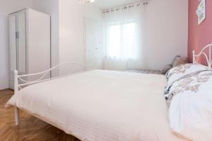 Apartments by the sea Bibinje, Zadar - 23089