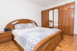 Apartments by the sea Bibinje, Zadar - 23089