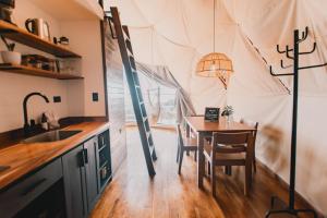 Ananta Forest - Sunset & Gulf View - Glamping Dome and Mountain House