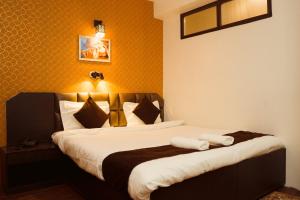 Hotel Siddhi Vinayak Regency, Mg Marg
