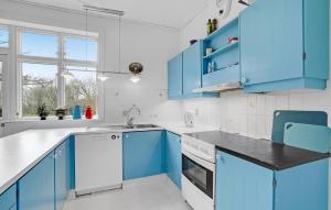 6 Bedroom Amazing Home In Roslev