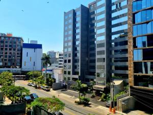 San Isidro Suites Basadre 1B403