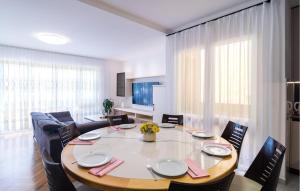 3 Bedroom Cozy Apartment In Krilo Jesenice 