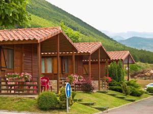 Bungalow Camping Valle de Tena Sabiñánigo Spanien