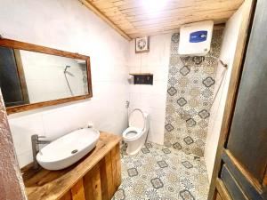 Mơ Homestay - Đầm Vân Long