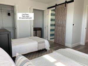 Be A Nomad - Vacay or Relocation Beach House