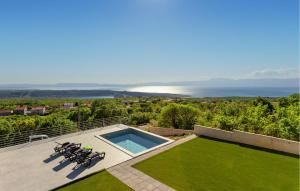 Gorgeous Home In Smrika With Kitchen