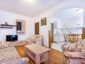 Comfortable apartment with terrace and garden