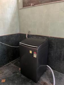 Divine India Service Apartment 3 BHK D-198 Saket