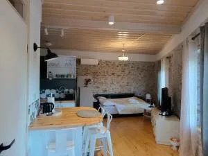 Casa Lehovo - 尼姆法奥