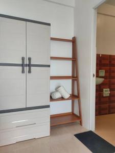 Romantic Sunset Apartment with Balcony 2 min Walk to the Beach