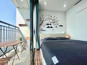 Vinhomes Green Bay Luxury Apartment