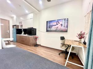 Vinhomes Green Bay Luxury Apartment