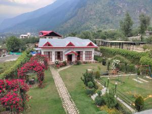 De Vivendi Resorts, Manali with 35000 Sqft Open Lawn