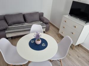 Apartament Sonia 2 camere la curte