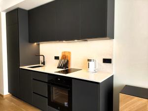 Johanna Quest Studio