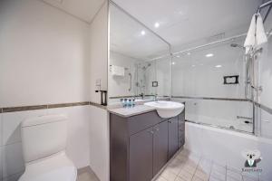 KozyGuru | Sydney CBD | Sunny City 2 Bed Apt