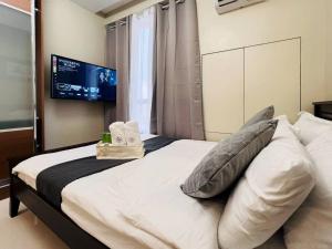 1BR Condotel Suite at Sunshine100 City Plaza #SS05