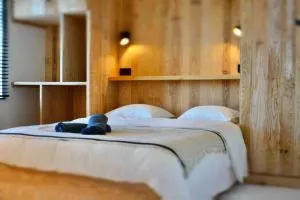 Chez Clara, au bord de la Lesse - 莱斯河畔的汉恩