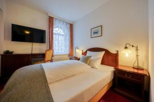 Single Room with Sea View room in Phoenix Hotel Seeblick