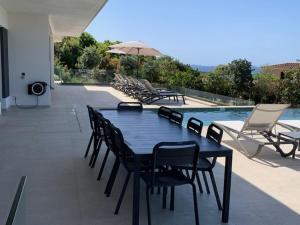 Villas VILLA NAPOLEON vue mer et piscine : photos des chambres