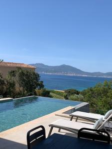 Villas VILLA NAPOLEON vue mer et piscine : photos des chambres