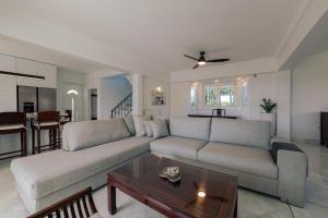 Lagonisi Luxury Escape