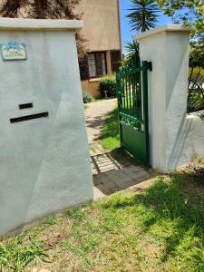 Maisons de vacances Maison de campagne piscine et jardin privatifs pres de la plage : Maison 3 Chambres